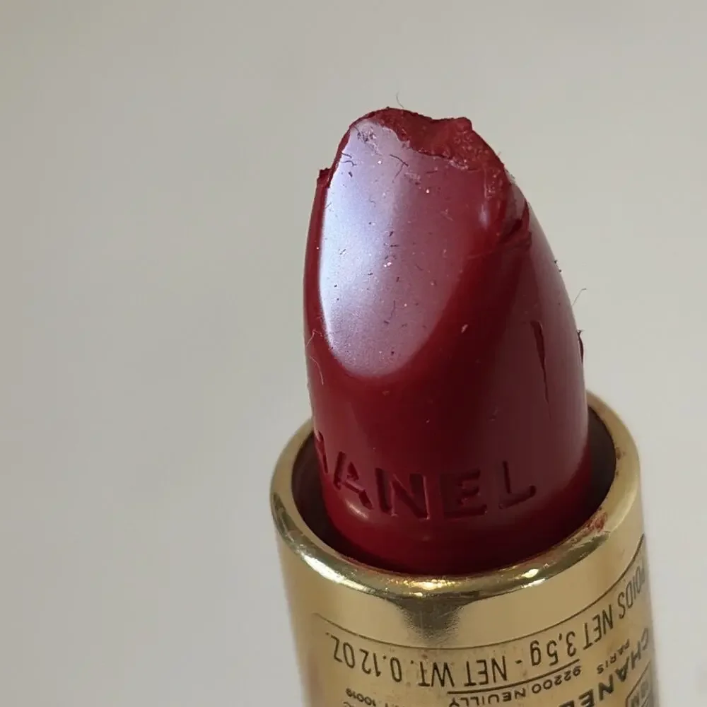 READ Chanel Rouge Coco Gabrielle 444 Satin Lipstick Hydrating Longwear Luxe Red